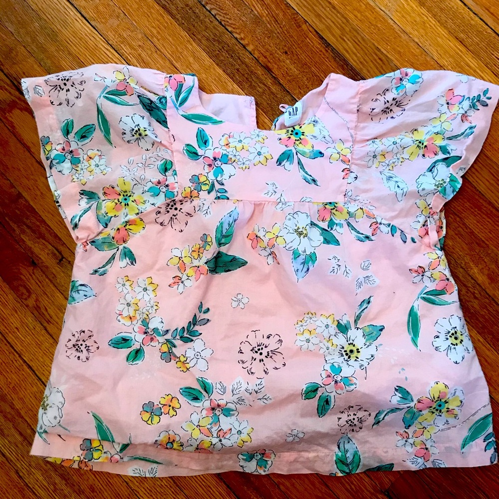 Beautiful flowy, Gap Kids floral shirt